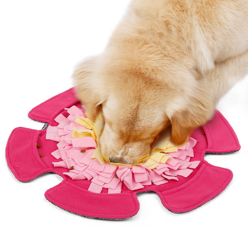 Flower-Shaped Dog Snuffle Mat — Interactive Foraging Enrichment
